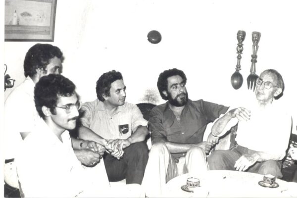د.حسن فتحي و د.عبد الحليم ابراهيم ود.عادل ياسين و د.أسامة النحاس في منزل حسن فتحي