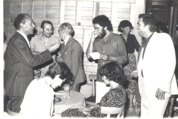 د.عادل ياسين و مهندسة نورا الشناوي و د.عبد الحليم ابراهيم و د.حسن فتحي و د.يحيي الزيني