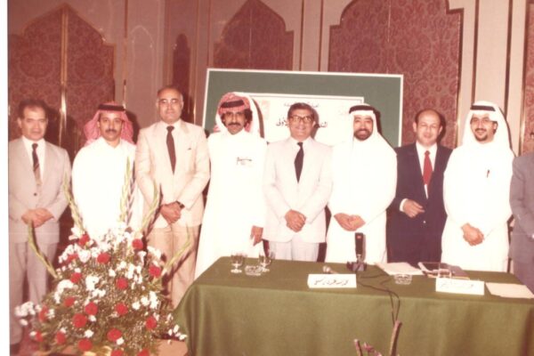 د.عبد الباقي و د.حازم و د. صالح لمعي و د.ابو زيد راجح مع المشاركين في الندوة