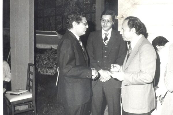 في النتصف د.حسن أباظة و د.عبد الباقي